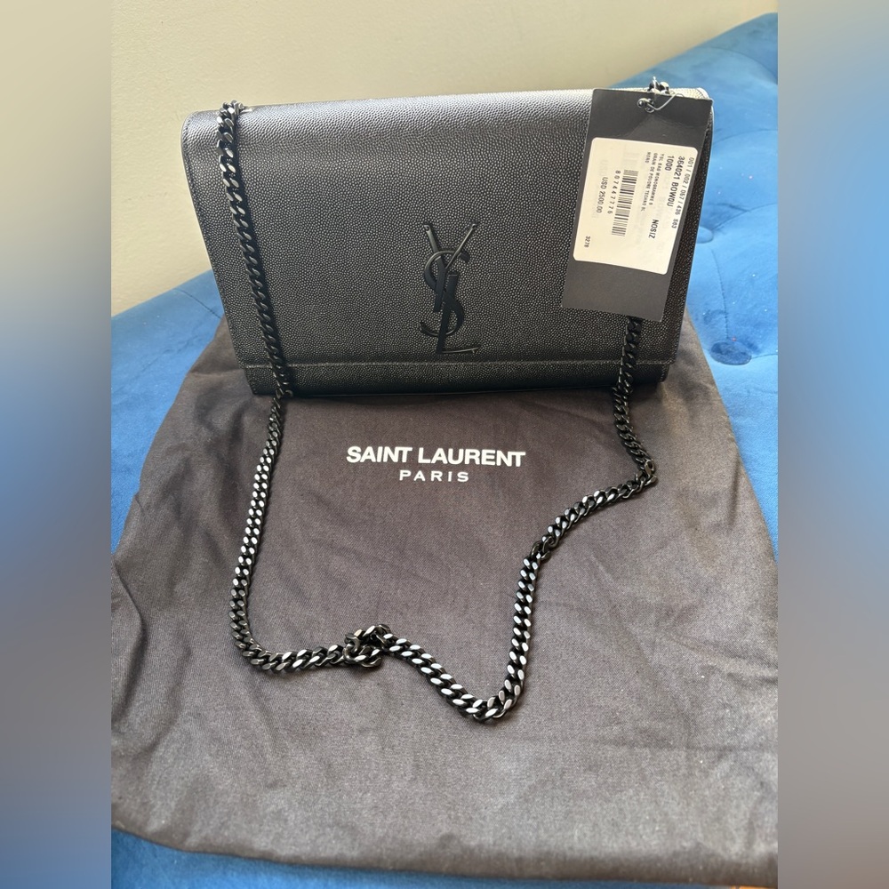 Sold Authentic NWT blk Saint Laurent
Kate medium YSL Crossbody leather Bag